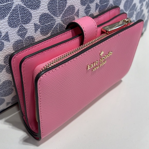 Kate Spade Madison Medium Compact Bifold Wallet
Blossom Pink
NWT - Picture 3 of 16
